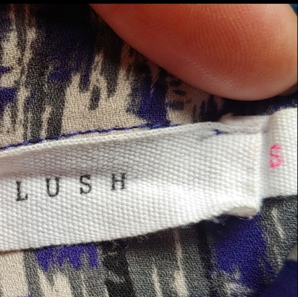 Lush Kendal Print Surplice Faux Wrap Dress Size Women's Small - Picture 7 of 8